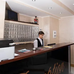 Hotel New Sayonara, Naples